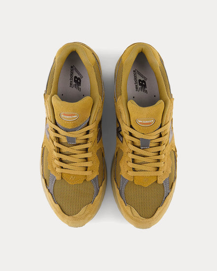 New Balance 2002r Gore-Tex Stucco / Castlerock Low Top Sneakers - 2