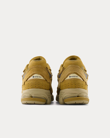 New Balance 2002r Gore-Tex Stucco / Castlerock Low Top Sneakers - 4