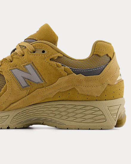 New Balance 2002r Gore-Tex Stucco / Castlerock Low Top Sneakers - 5