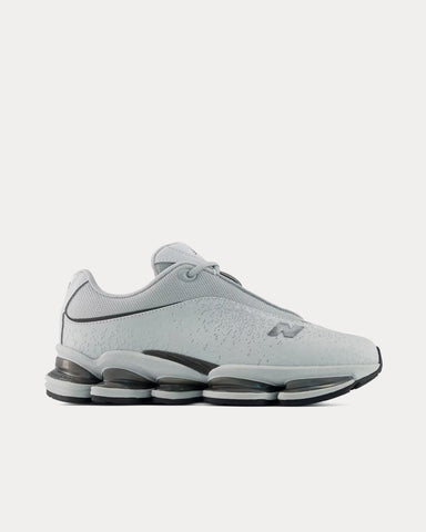 New Balance 2000 Sleek Grey Low Top Sneakers