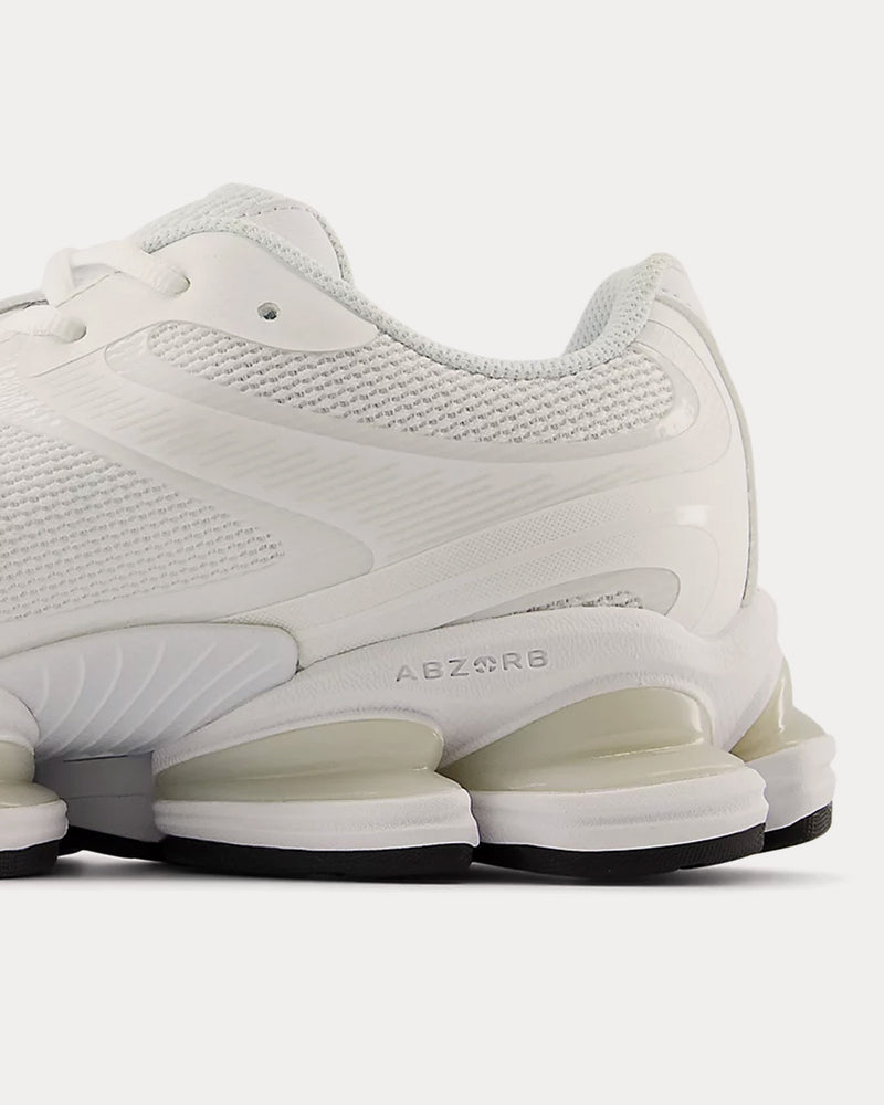 New Balance Abzorb 2000 White Low Top Sneakers - 4