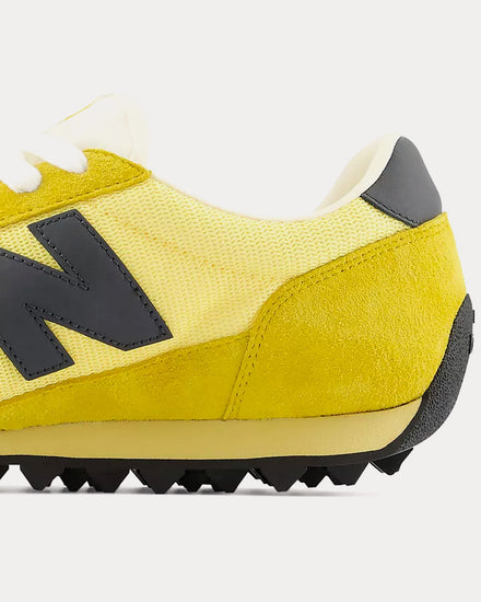 New Balance Gator Run Apollo Gold / Black Low Top Sneakers - 6