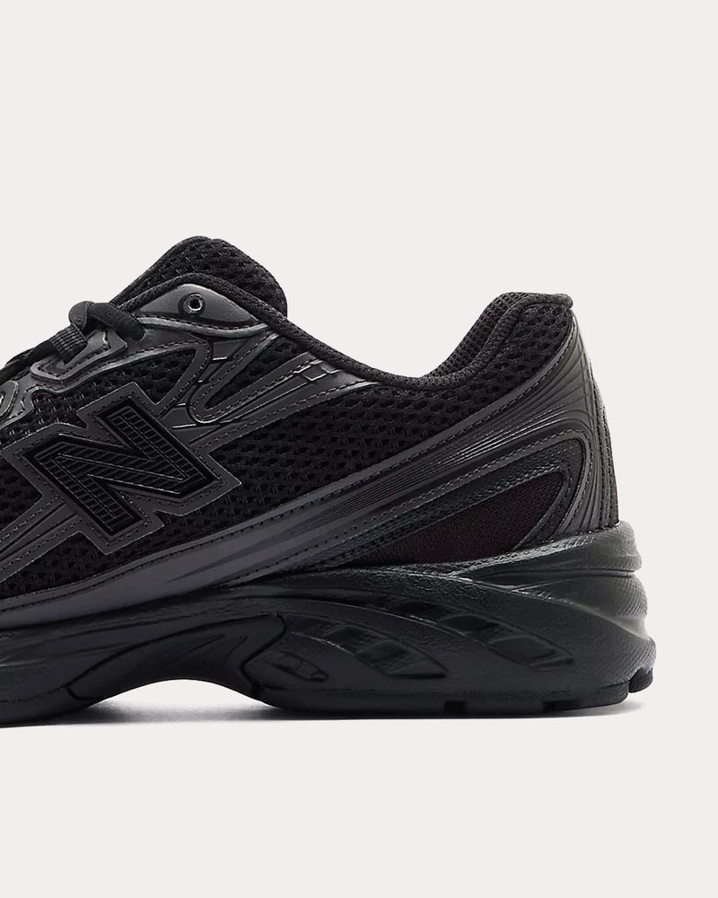 New Balance 740 Black / Black Cement Low Top Sneakers - 5