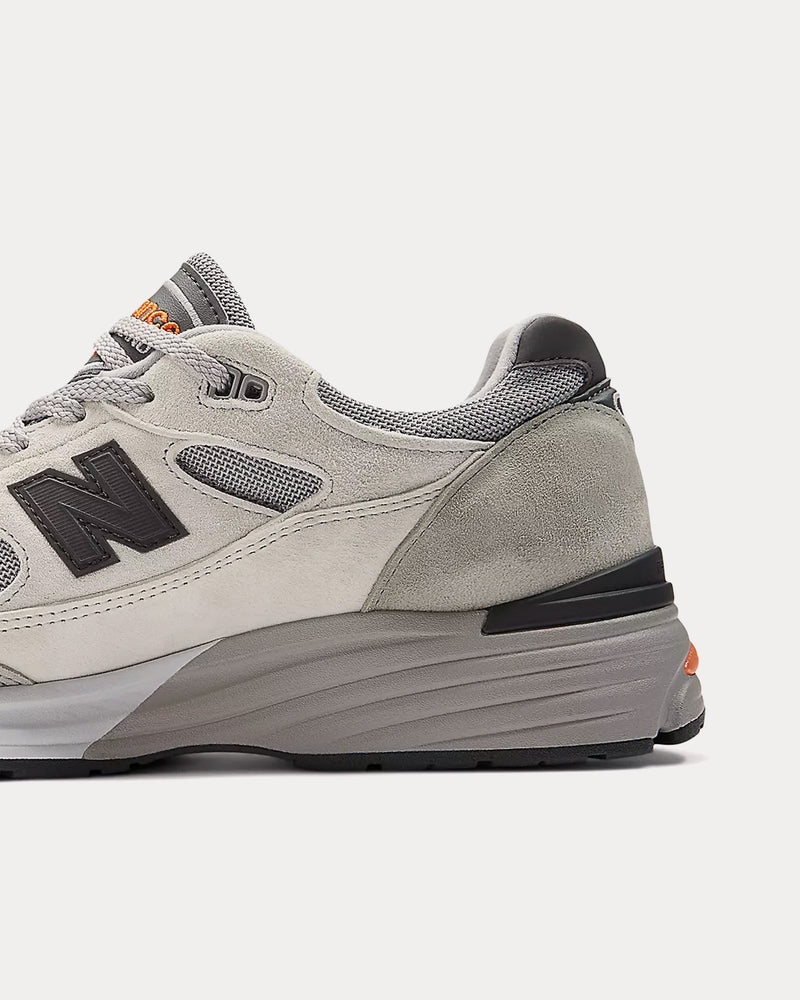 【New Balance】 991v2 Made in UK Pelican Abbey Stone New Balance 991V2 Made in UK Trainers Pelican Abbey Stone
