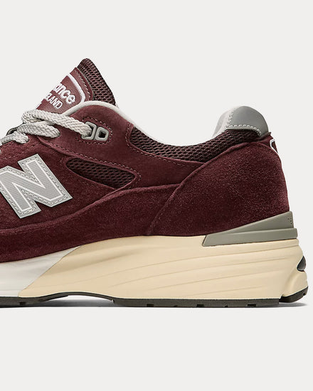 New Balance MADE in UK 991v2 Catawba Grape / Silver / Naval Academy Low Top Sneakers - 5