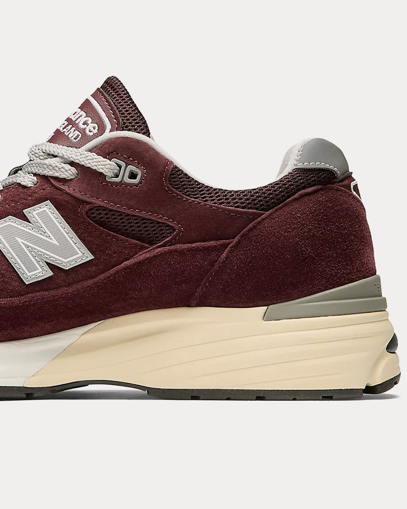 New Balance MADE in UK 991v2 Catawba Grape / Silver / Naval Academy Low Top Sneakers - 5