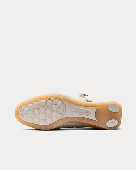 Nike Shox Z Calistra Pale Ivory / Pale Ivory / Oatmeal Slip On Sneakers - 5