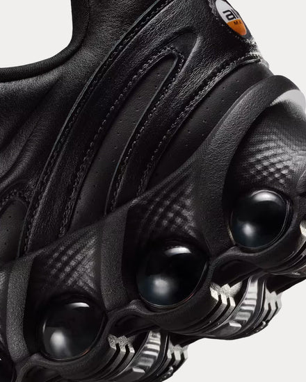 Nike Air Max Dn8 Black Low Top Sneakers - 5