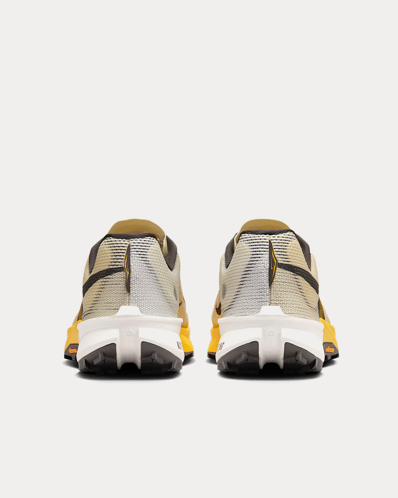 Nike Kiger 10 Alabaster / Lightning / Saturn Gold / Medium Ash Running Shoes - 3
