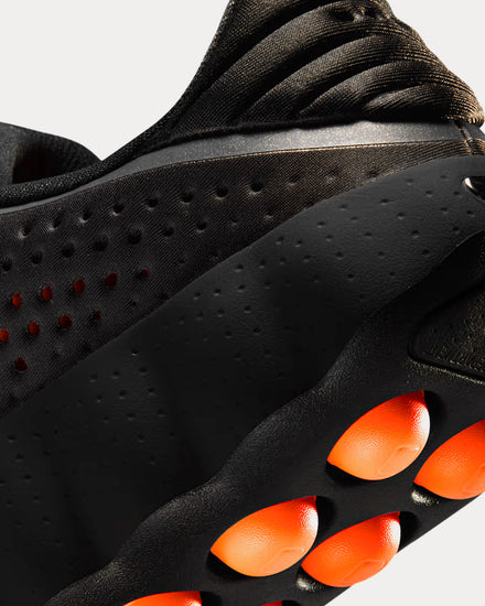 Nike Mind 002 Black / Hyper Crimson / Hyper Crimson / Chrome Pregame Shoes - 5