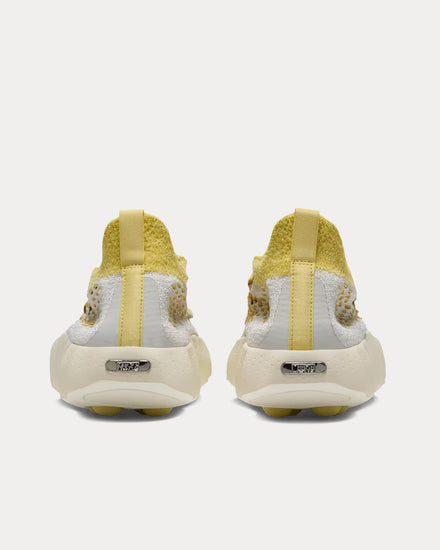 Nike Mind 002 Flyknit Light Bone / Saturn Gold Pregame Shoes - 4
