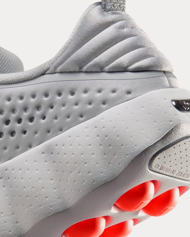 Nike Mind 002 Light Smoke Grey / Photon Dust / Hyper Crimson / Chrome Pregame Shoes - 5