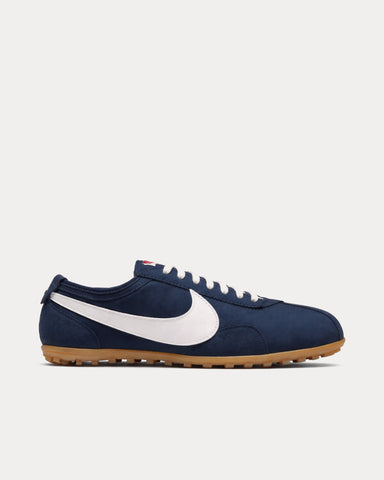 Nike Moon Shoe Navy / Gum Low Top Sneakers