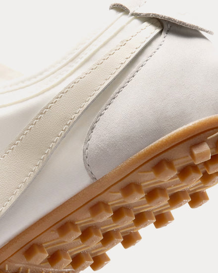 Nike Moon Shoe Summit White / Gum Light Brown / Soft Pearl Low Top Sneakers - 5