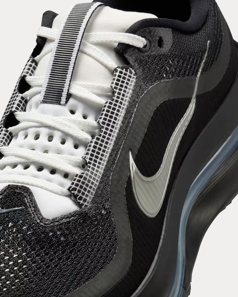 Nike Pegasus Premium Black / White Running Shoes - 5