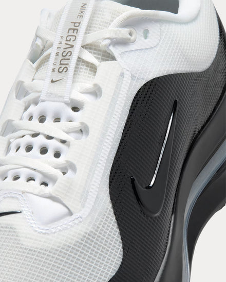 Nike Pegasus Premium White / Black Running Shoes - 6