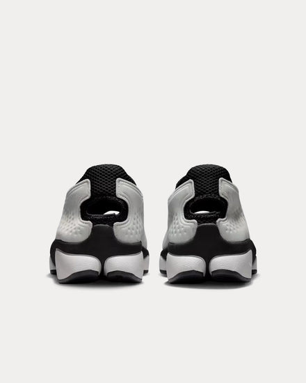 Nike Rift 2 Black / Metallic Silver Sandals - 4
