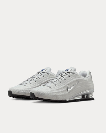 Nike Shox Z Metallic Silver Low Top Sneakers - 3
