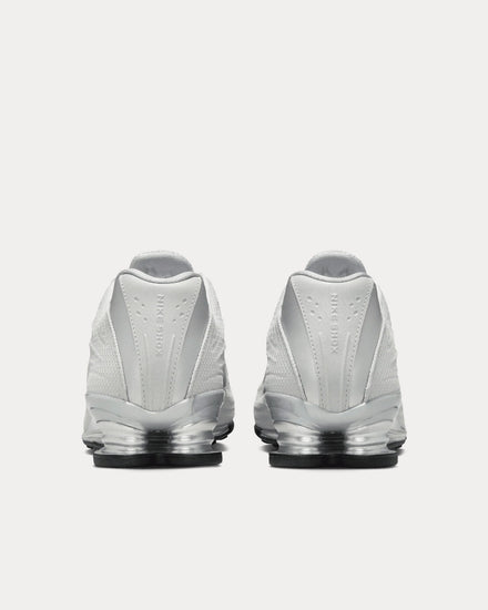 Nike Shox Z Metallic Silver Low Top Sneakers - 4