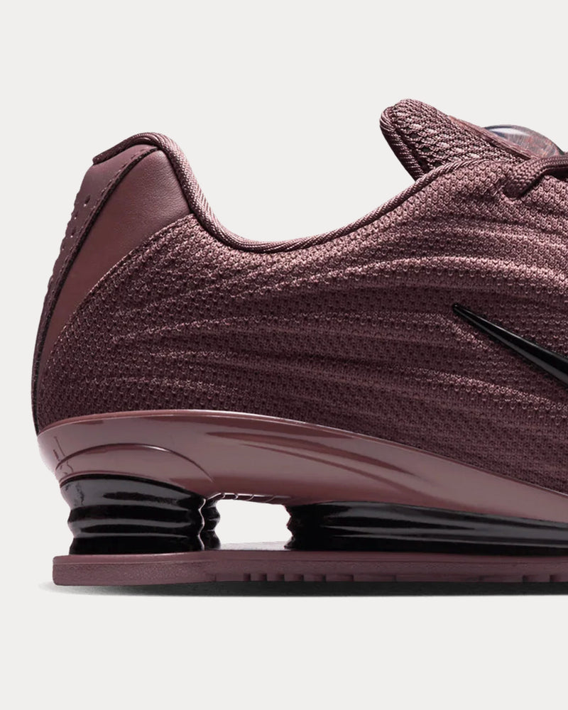 Nike Shox Z Tattoo / Black Low Top Sneakers - 5