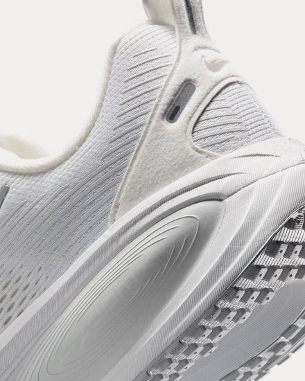 Nike Vomero 18 White / Photon Dust / Summit White / Metallic Silver Running Shoes - 3