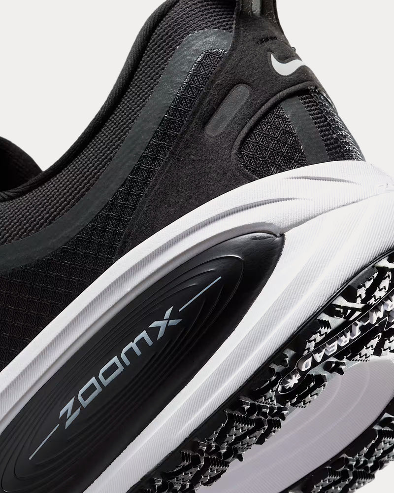 Nike Vomero 18 GORE-TEX Black / Anthracite / White / Metallic Silver Running Shoes - 5