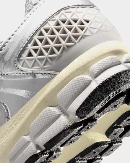 Nike Zoom Vomero 5 Grey Fog / Metallic Silver / Coconut Milk / Chrome Low Top Sneakers - 5