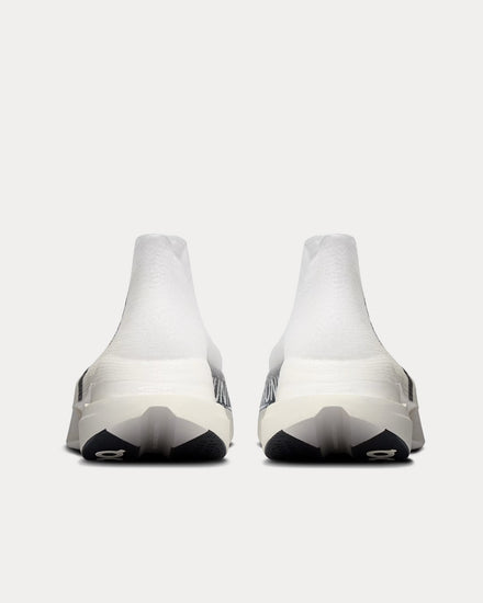 On Running LightSpray Cloudboom Strike White / Black Running Shoes - 4