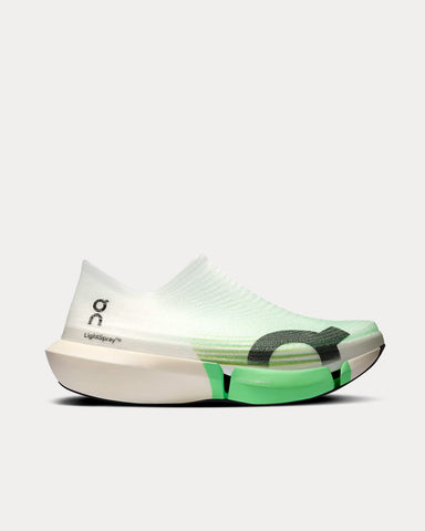 On Running LightSpray Cloudboom Strike 2 White / Verdite Running Shoes