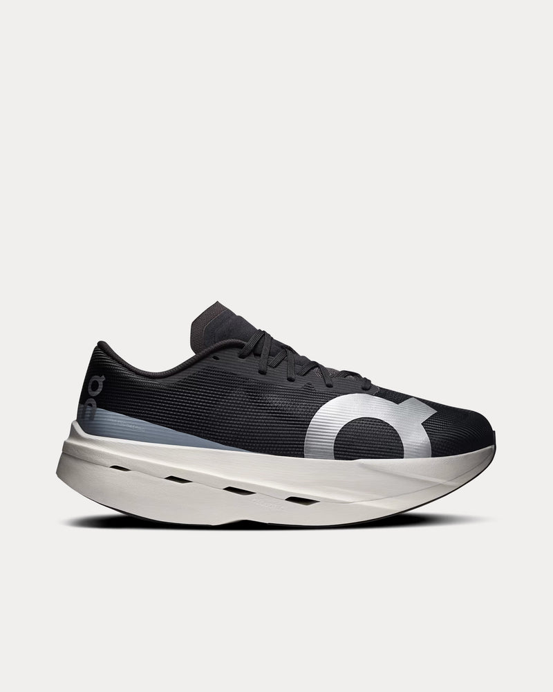 On Running Men's Cloudboom Volt White / Black Running Shoes