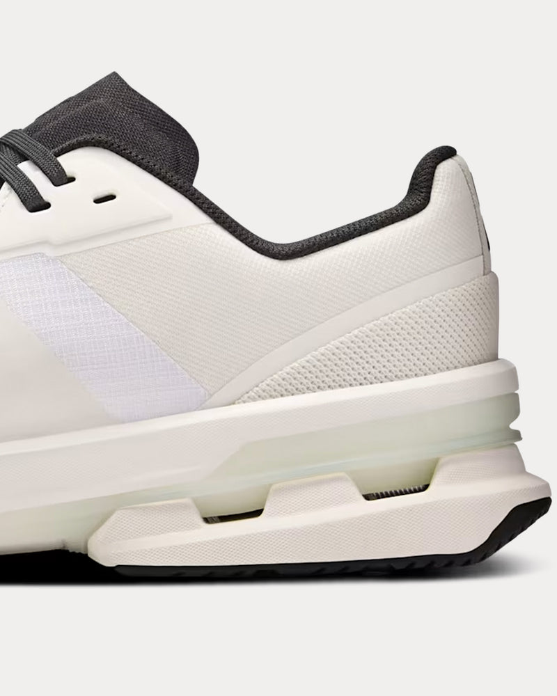 On Running Cloudpulse Pro White / Black Gym Shoes - 5