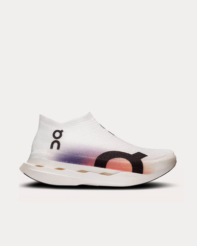 On Running Cloudboom Strike LS White / Flame Running Shoes