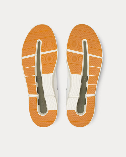 On Running The Roger Centre Court White / Olive Low Top Sneakers - 4