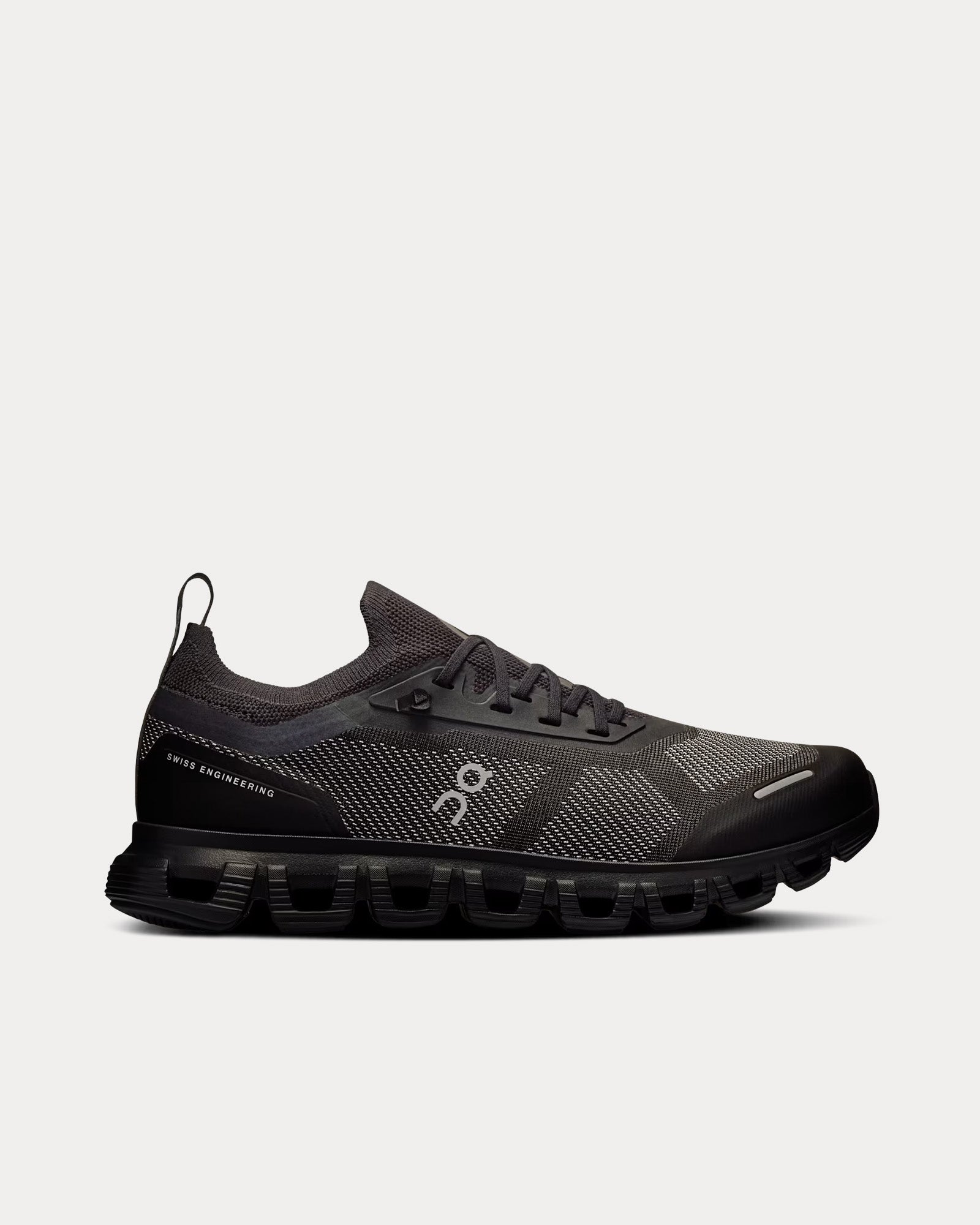 On Running Women's Cloud 6 Versa Black / Eclipse Low Top Sneakers