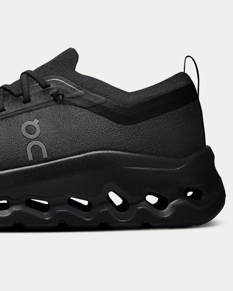 On Running Cloudtilt Moon Black / Black Low Top Sneakers - 5