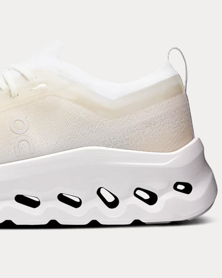 On Running Cloudtilt Moon White / Frost Low Top Sneakers - 5