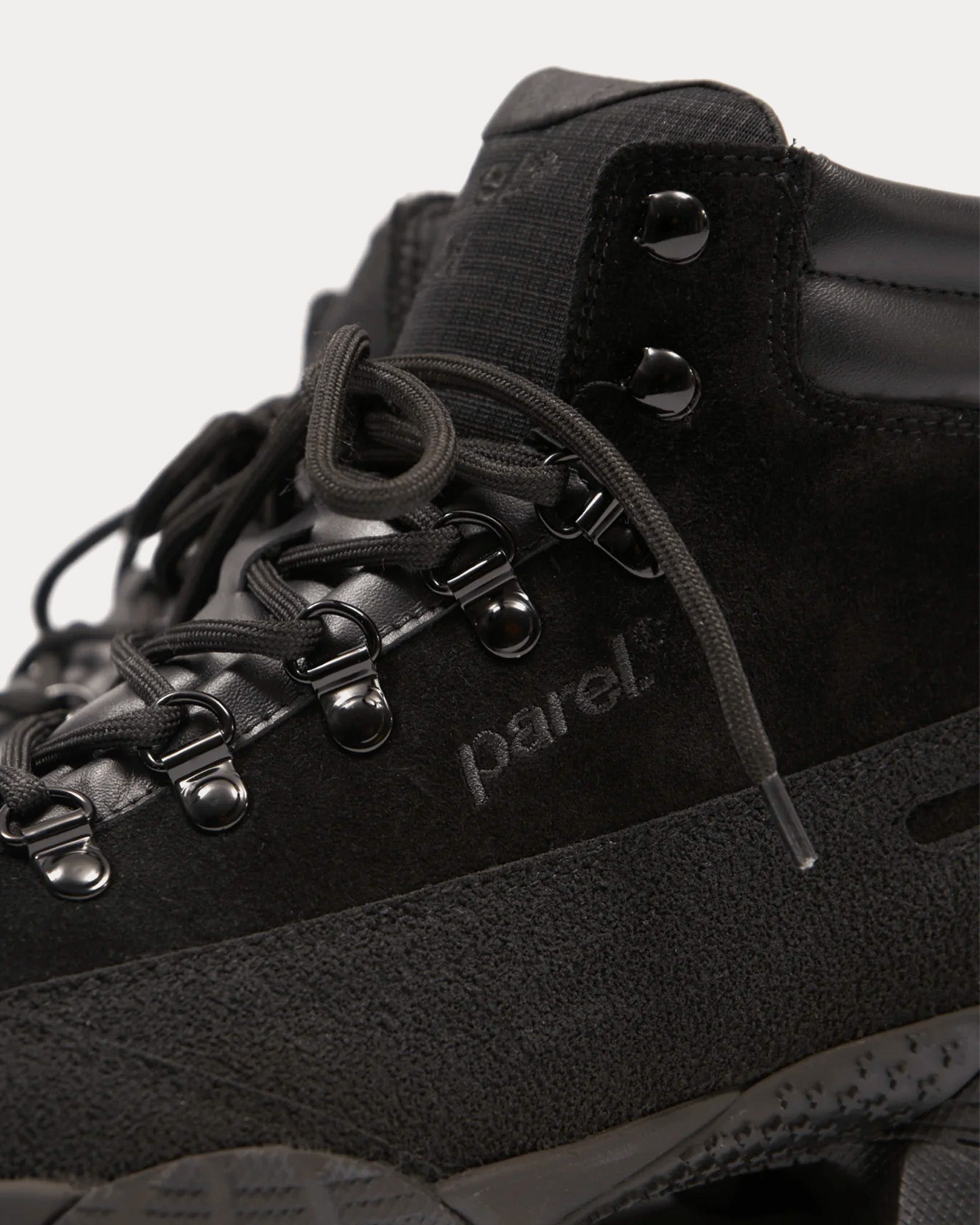 Parel - 6_01 Black Boots