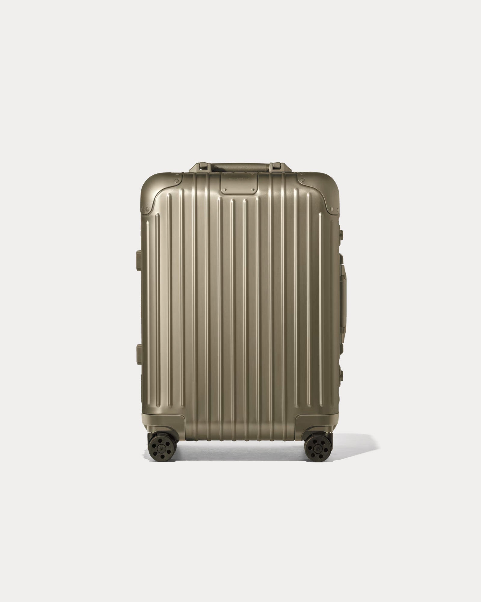 rimowa-original-cabin-titanium