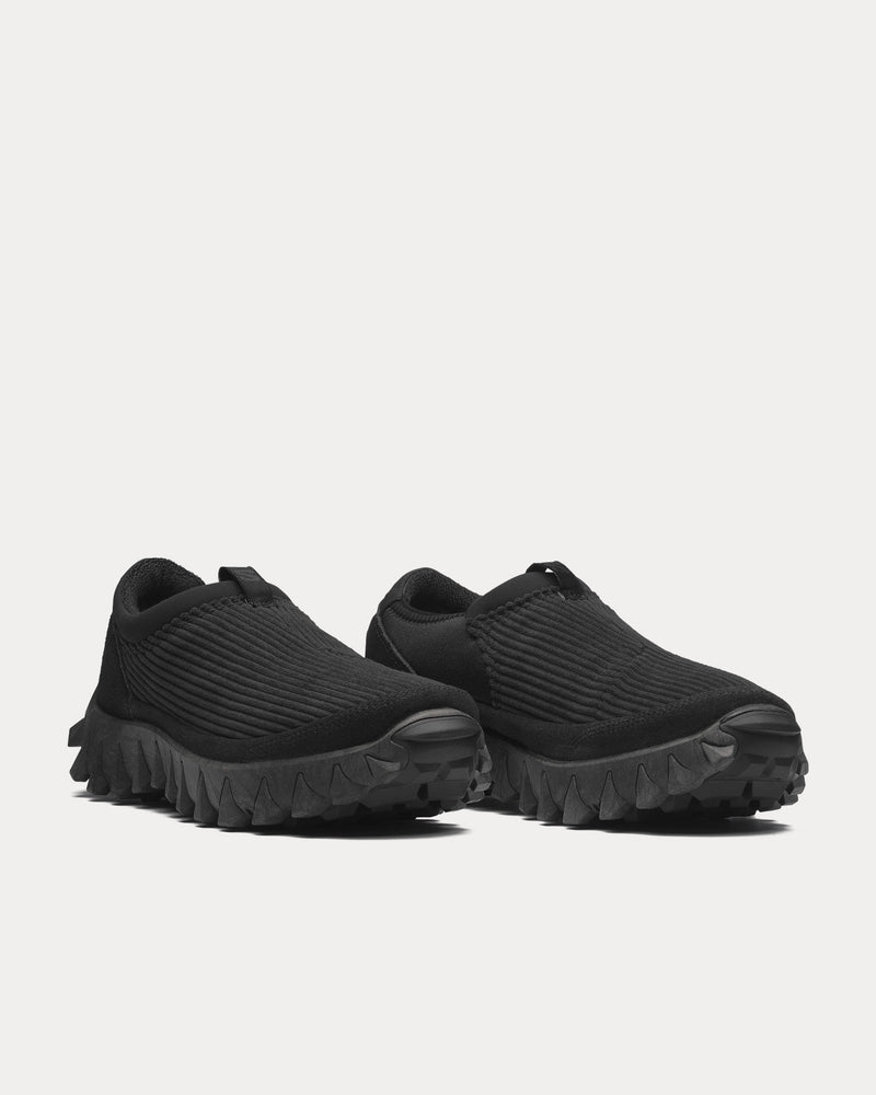 Salomon Snowclog Corduroy Black / Black / Black Slip On Sneakers - 3