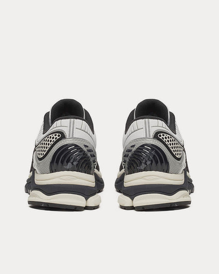 Saucony ProGrid Paramount Black / White Low Top Sneakers - 4