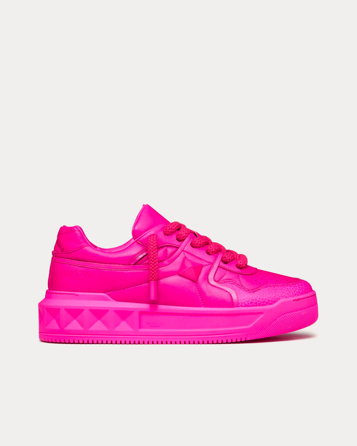 ♡♡VALENTINO ピンクスタッズ フラットシューズ 38美品♡♡♡ Valentino Men's One Stud XL Nappa Leather Pink PP Low Top Sneakers
