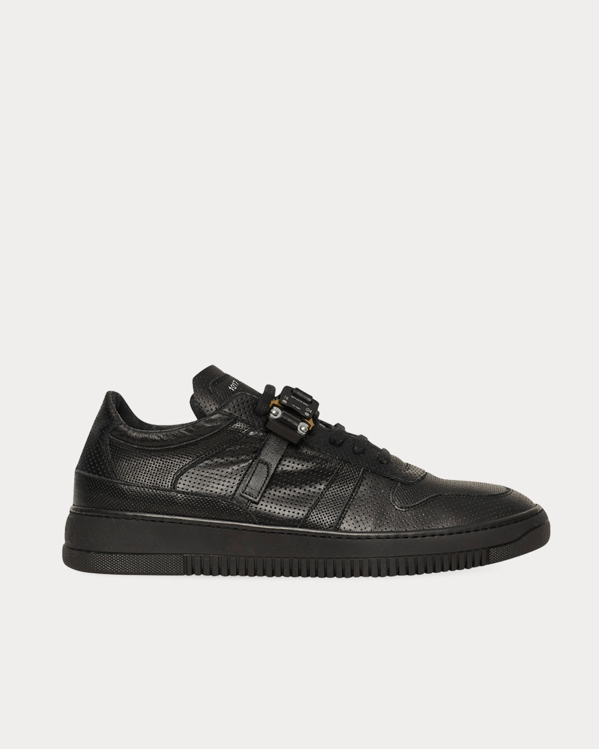 1017 ALYX 9SM バックル スニーカー 1017 ALYX 9SM Men's Buckle Black Low Top Sneakers