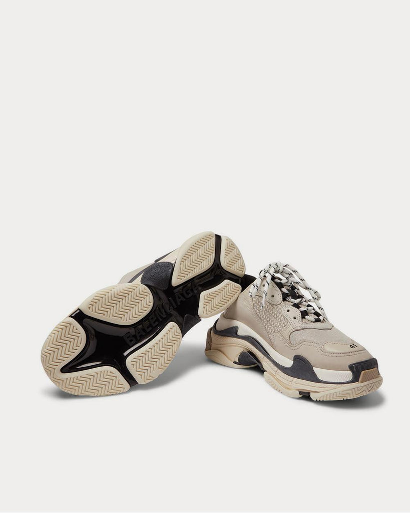 Balenciaga vanille triple s 2025