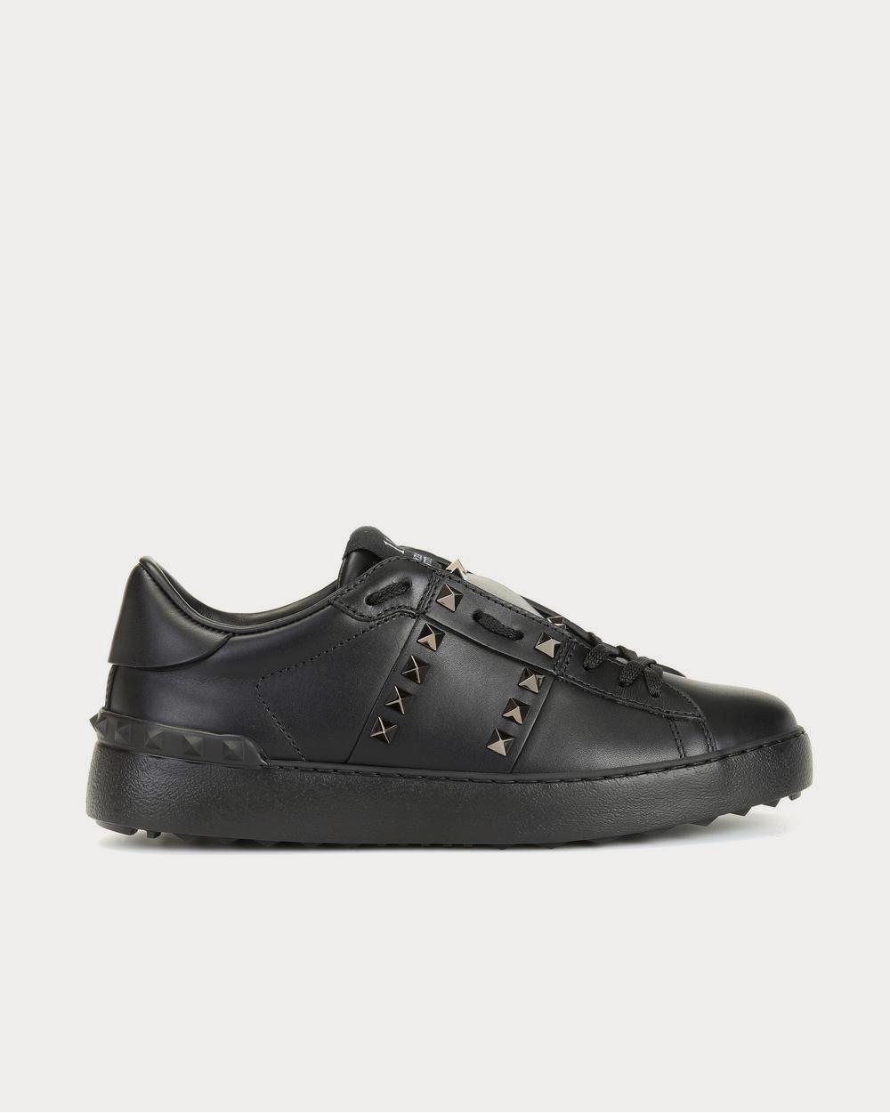 vant tiger bunke Valentino Valentino Garavani Rockstud black Low Top Sneakers - Sneak in  Peace