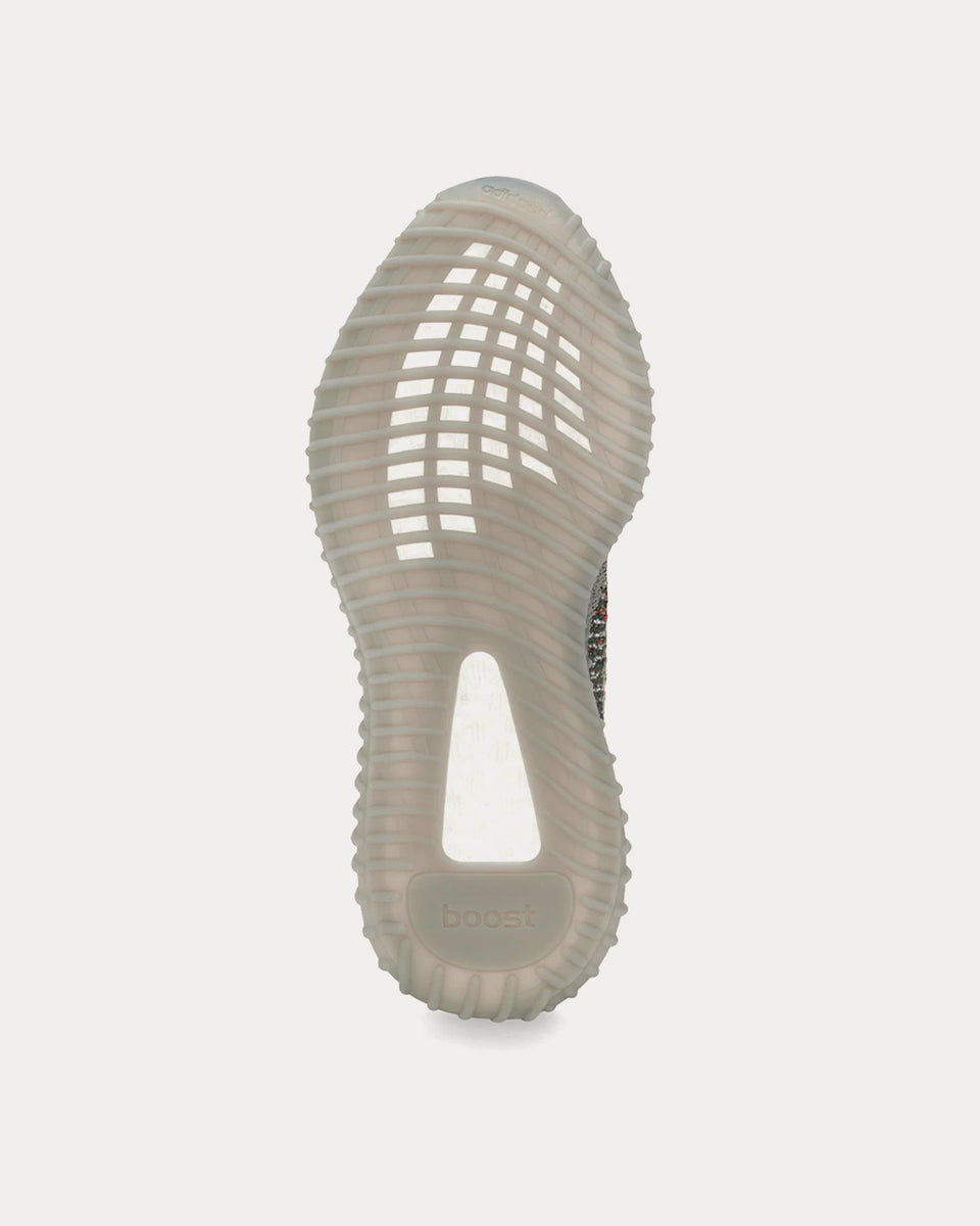 Yeezy Boost 350 V2 Beluga RF Low Top Sneakers Sneak in Peace