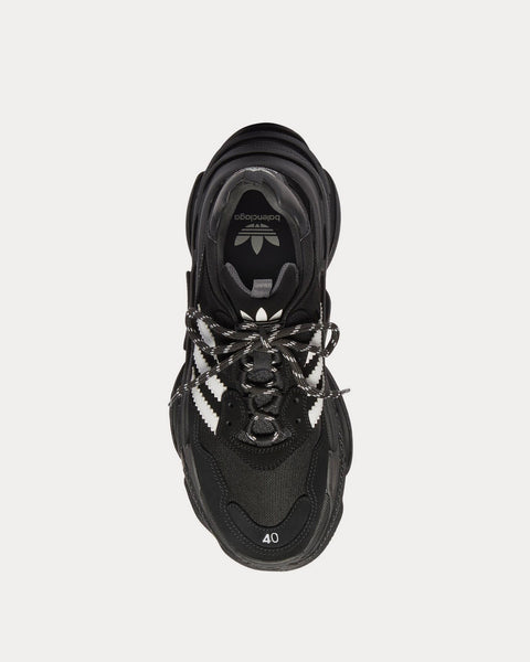 Triple S Black / White Low Top Sneakers