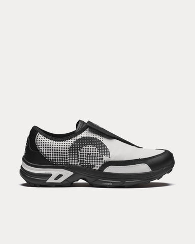 Salomon x Comme des Garçons SR901E Black / White Low Top Sneakers