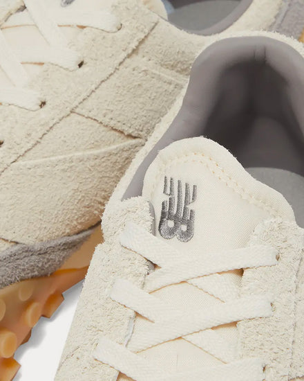 New Balance x END XC72 'Art of Nothing' Angora / Marblehead / Gum Low Top Sneakers - 5