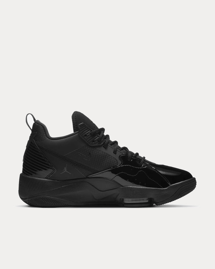 Jordan zoom sales black