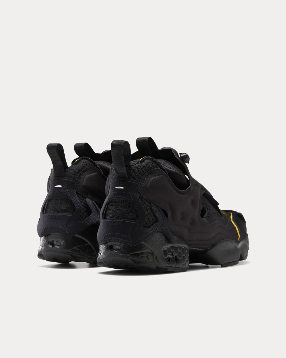 Reebok insta pump fury black and white top
